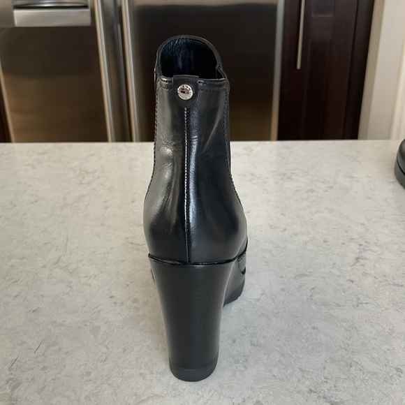 MICHAEL Michael Kors BLACK WEDGE BOOTIE - Picture 4 of 16